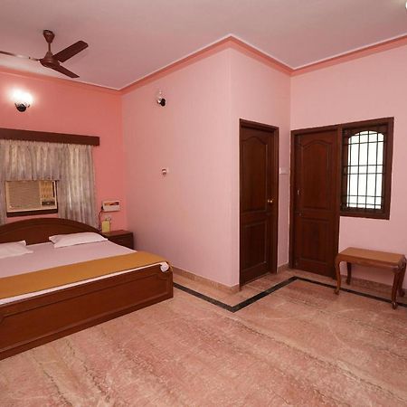Lloyds Serviced Apartments,Krishna Street,T Nagar Chennai Exteriör bild