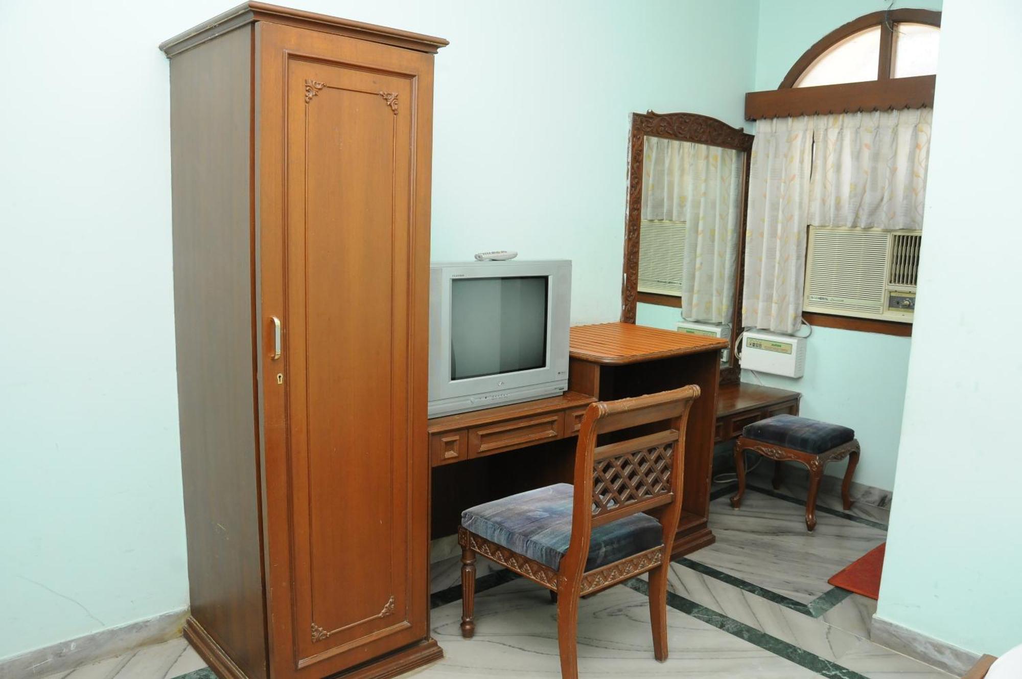 Lloyds Serviced Apartments,Krishna Street,T Nagar Chennai Rum bild