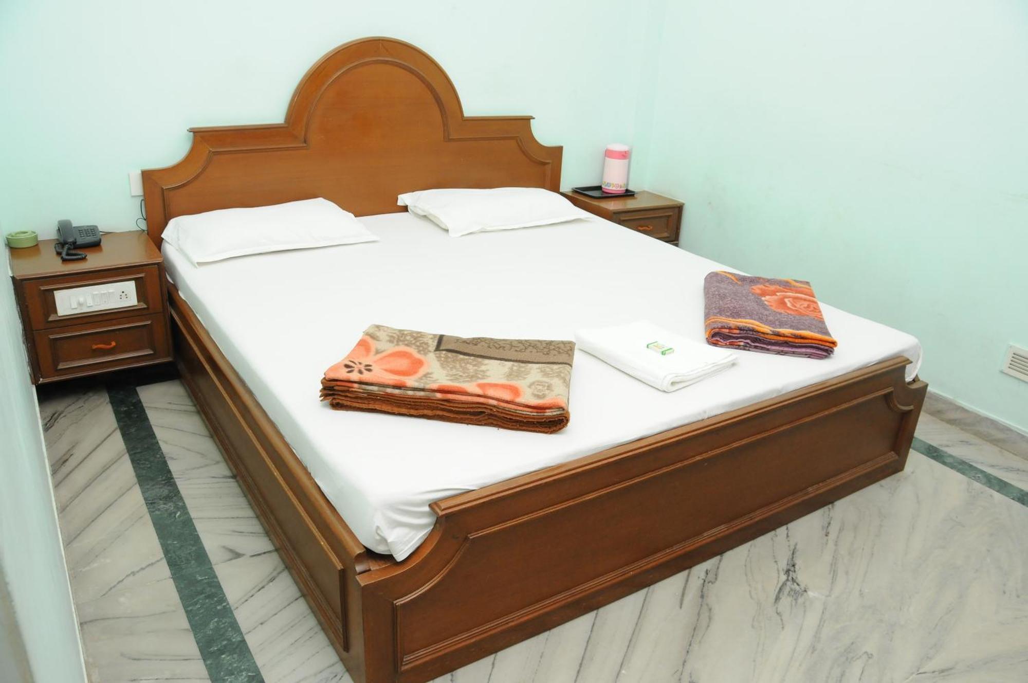 Lloyds Serviced Apartments,Krishna Street,T Nagar Chennai Rum bild