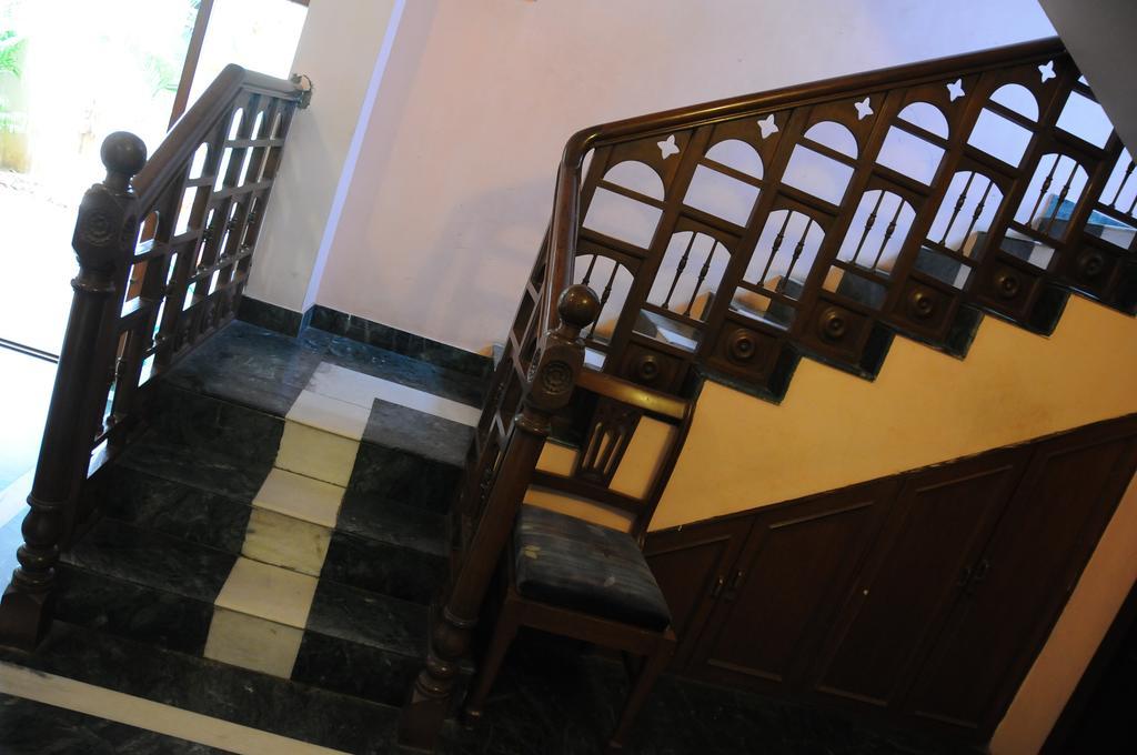 Lloyds Serviced Apartments,Krishna Street,T Nagar Chennai Rum bild