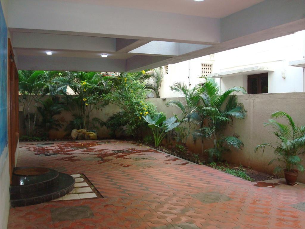 Lloyds Serviced Apartments,Krishna Street,T Nagar Chennai Rum bild